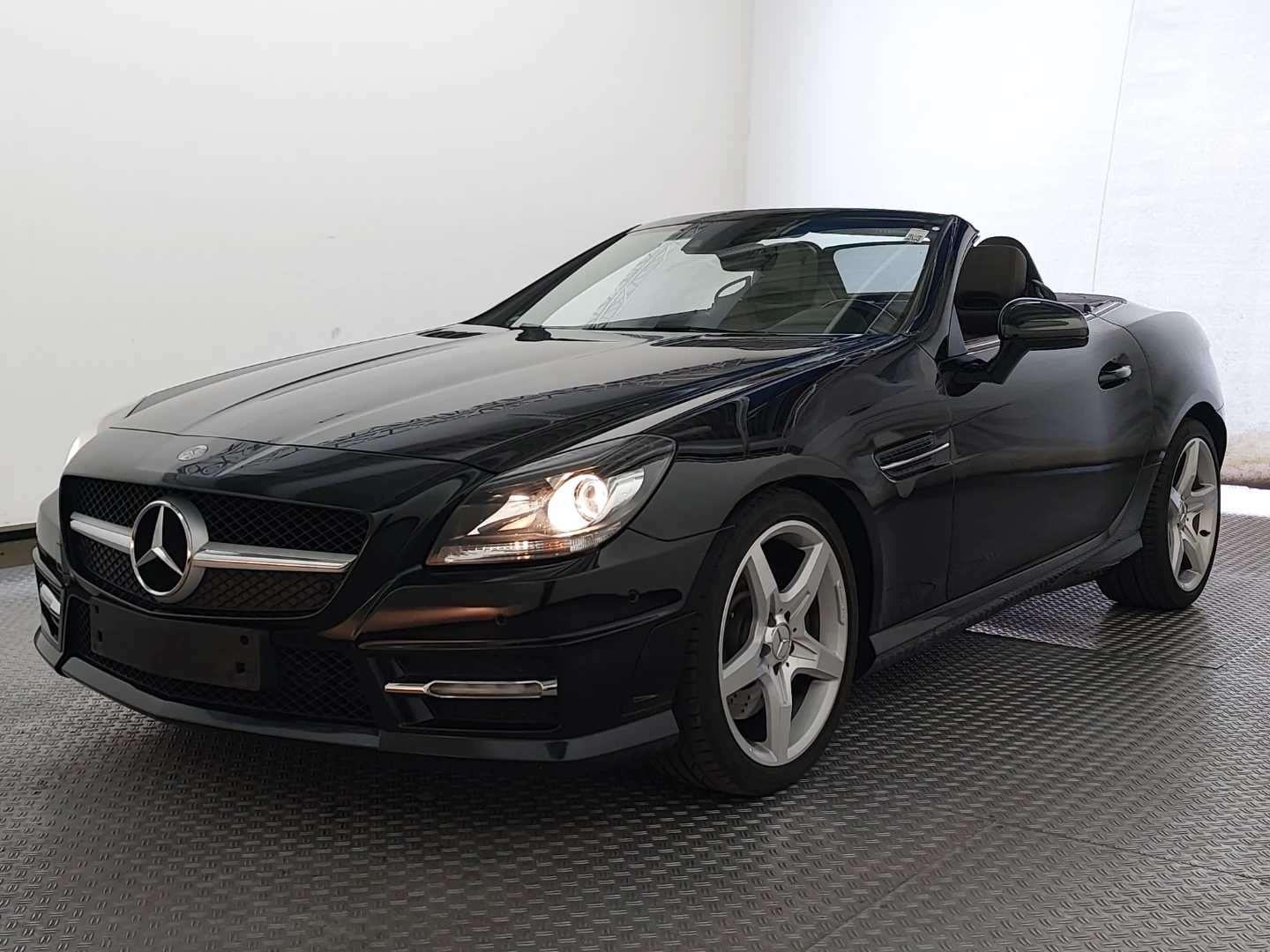 Mercedes-Benz SLK 200 AMG SPORTPAKET PANO NAVI LED KEYLESS