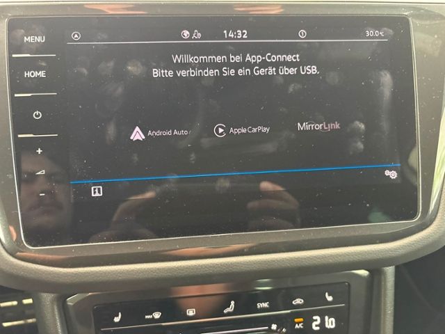 Tiguan  R-Line eHybrid MATRIX NAV APP KAM HUD