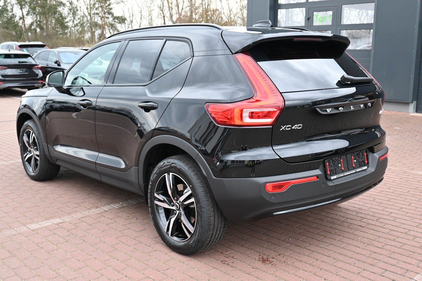 Fahrzeugabbildung Volvo XC40 B4 DKG Plus Dark*RFK*H&K*FSHZG*LED*Google