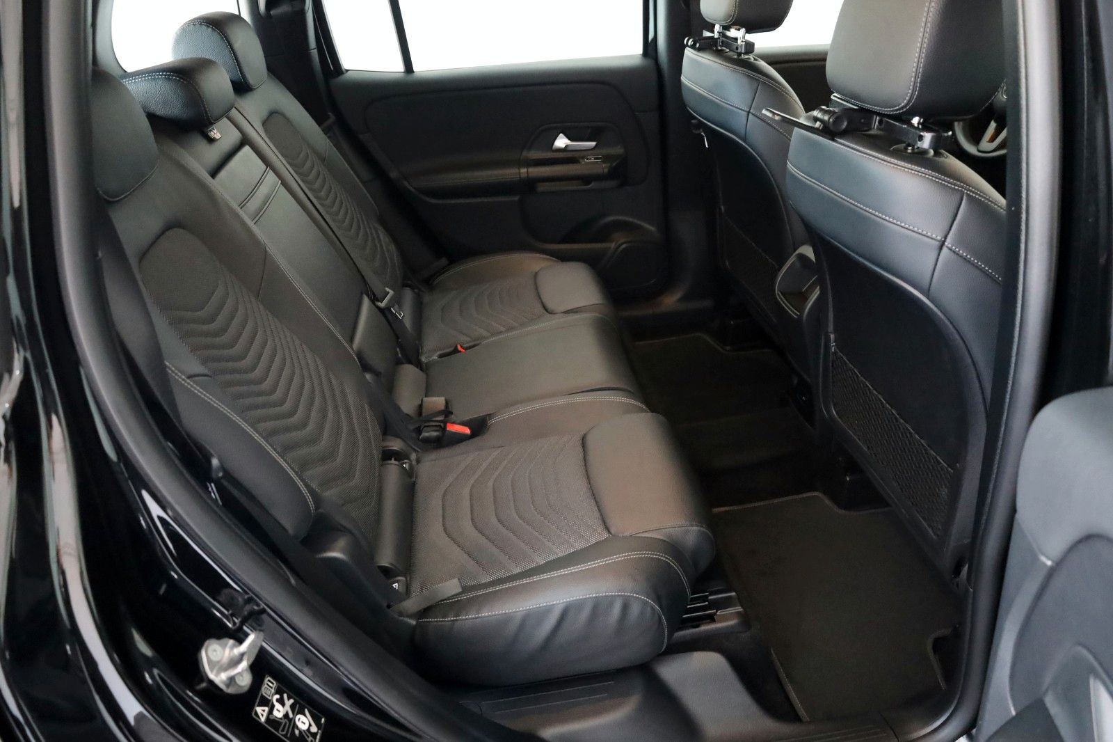 Fahrzeugabbildung Mercedes-Benz GLB 200d Style T.Leder,Navi,LED,SH,Park Paket