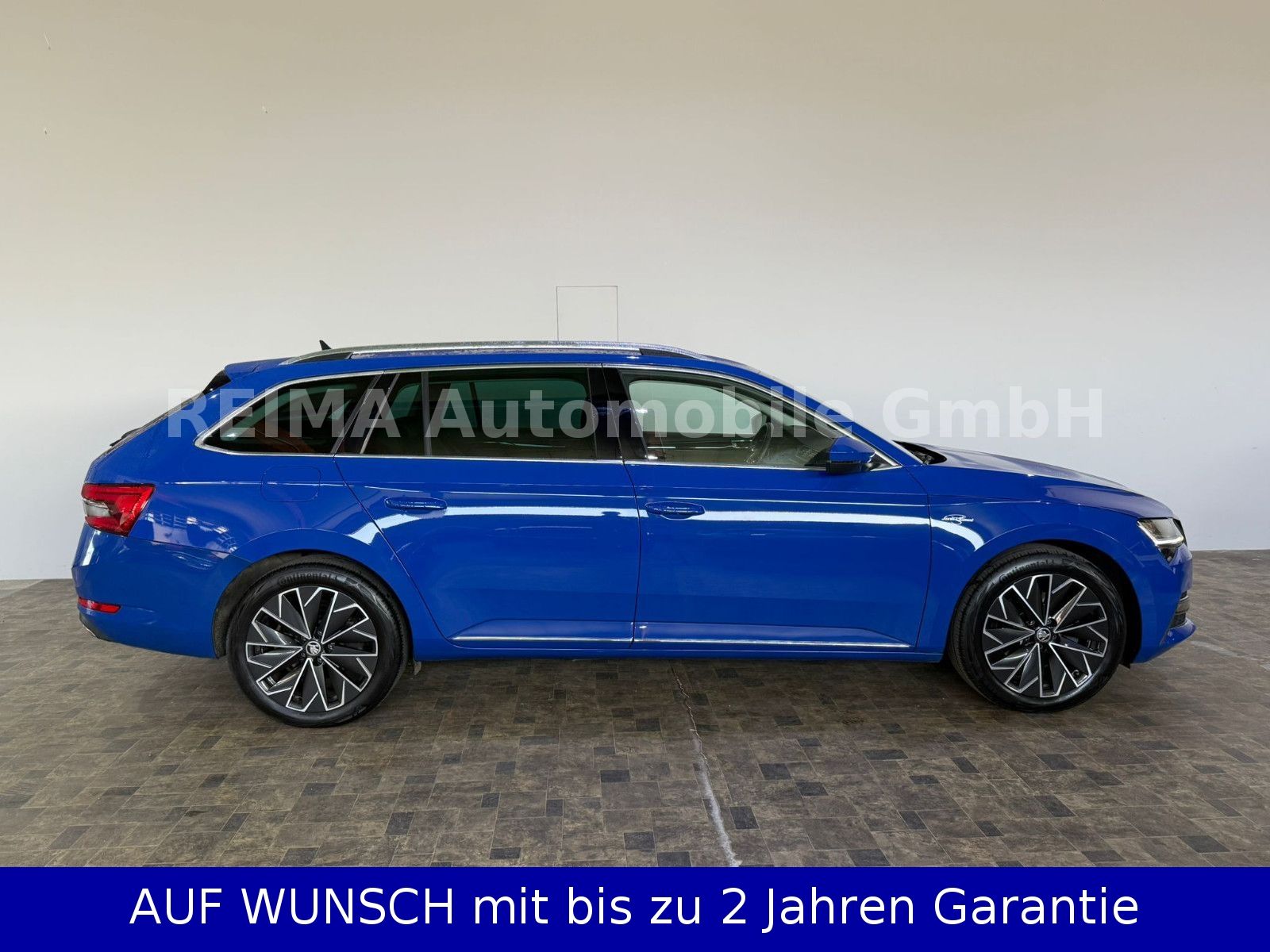 Fahrzeugabbildung SKODA Superb Combi L&K iV Hybrid, Matrix,SOH 94,1 %
