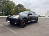 Porsche Cayenne Turbo Turbo - Porsche Cayenne aus 2005: Turbo