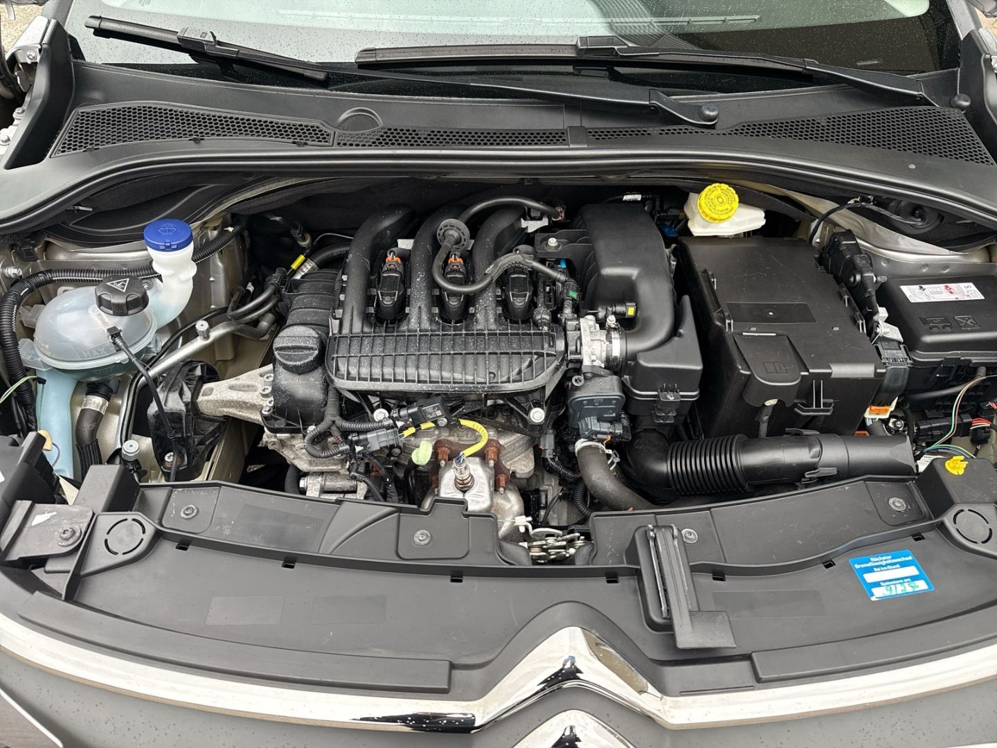 Fahrzeugabbildung Citroën C3 C-Series PureTech 82 1.2 LED Apple CarPlay An