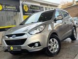 Hyundai ix35 2.0 Premium 4WD AHK 1.Hand TÜV Neu - Hyundai ix35 in Mönchengladbach
