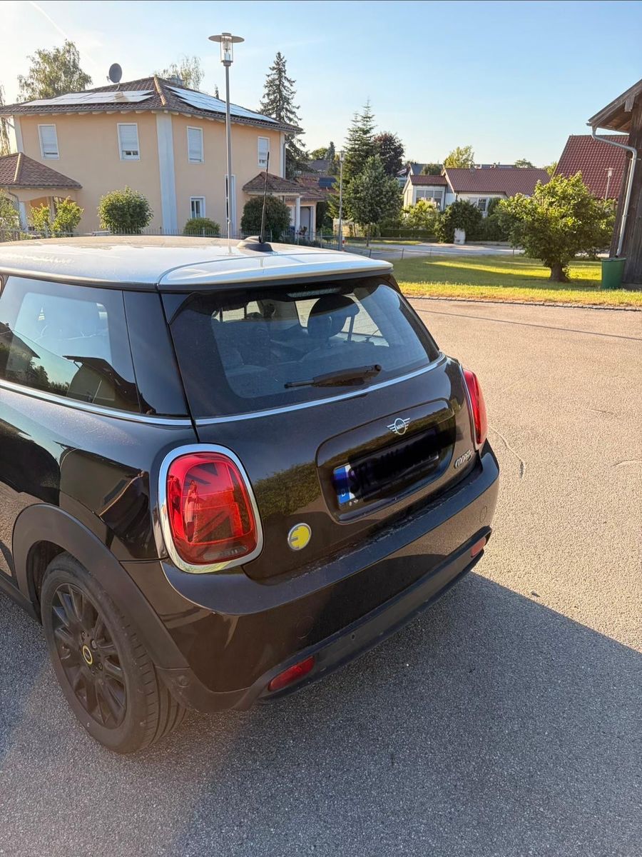 MINI Cooper SE MINI Electric Trim MINI Electric Trim