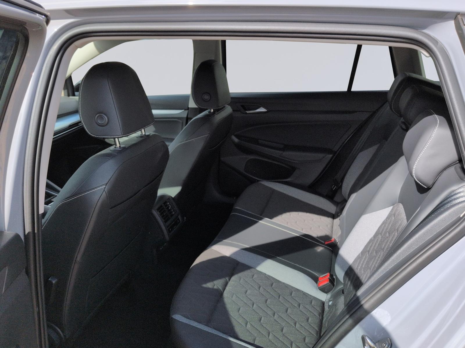 Volkswagen Golf VIII Variant 1.5 TSI Goal STHZ+APP+SHZ+LED+, миниатюра 13
