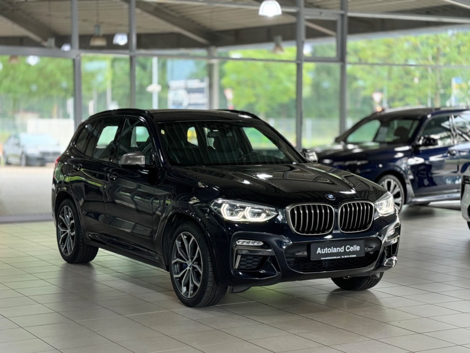 Fahrzeugabbildung BMW X3  M40i Kamera Panorama HUD HiFi Komfort Alarm