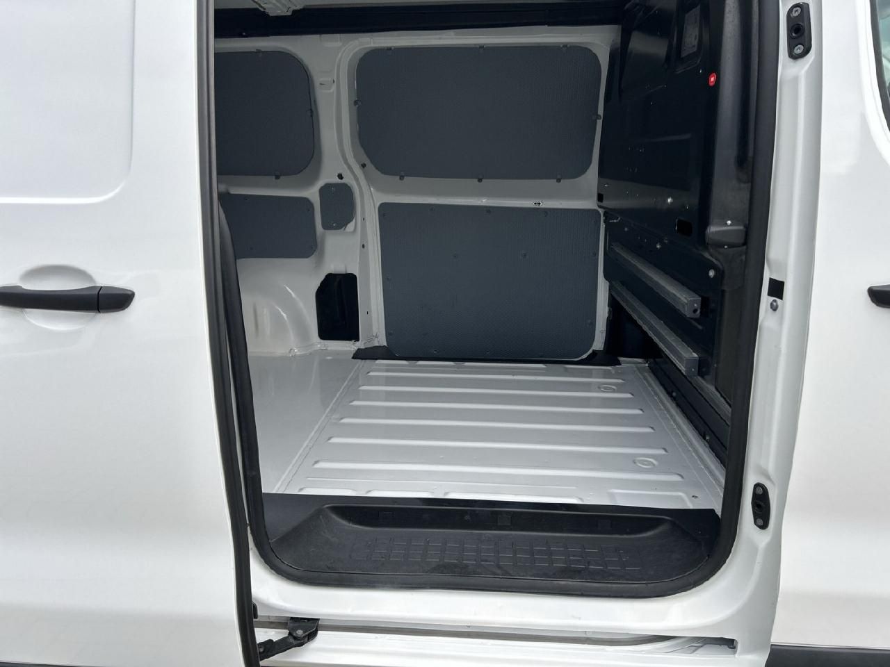 Fahrzeugabbildung Opel Vivaro Kasten Electric Edition M 75kWh