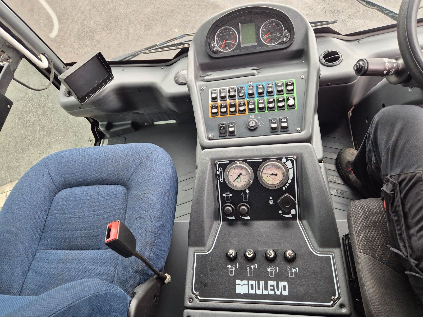 Fahrzeugabbildung Andere Dulevo 6000T Allradlenkung