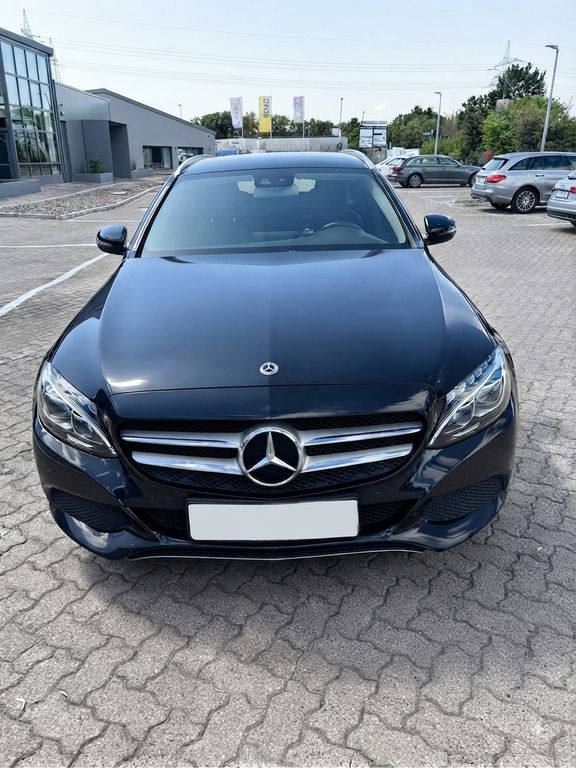Image of Mercedes-Benz C 220