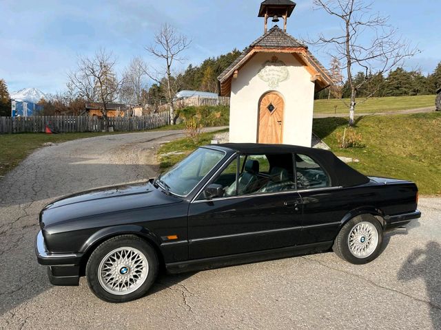 BMW E30 325i Cabrio