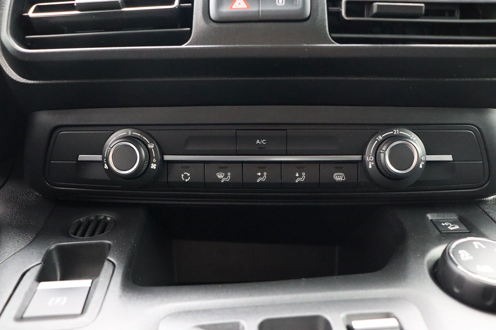 Fahrzeugabbildung Fiat E- Doblò Cargo L2 KAWA AHK Kamera