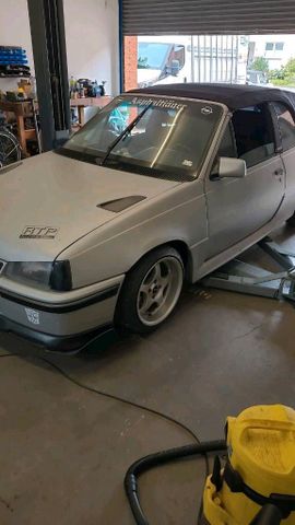 Opel kadett e cabrio gsi