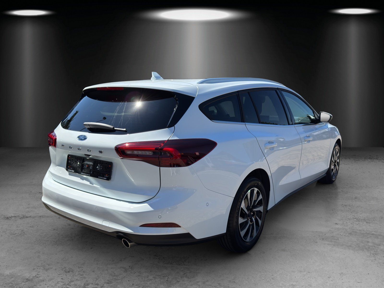 Fahrzeugabbildung Ford Focus Turnier Titanium Edition AUTOMATIK/SHZ/LED