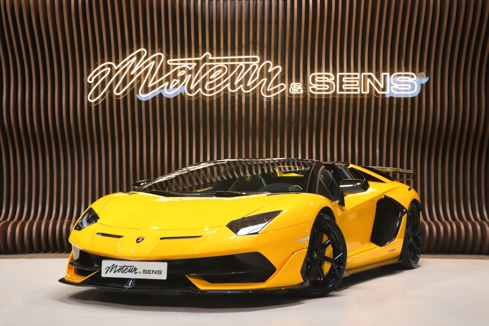 Lamborghini Aventador SVJ Roadster Giallo Orion