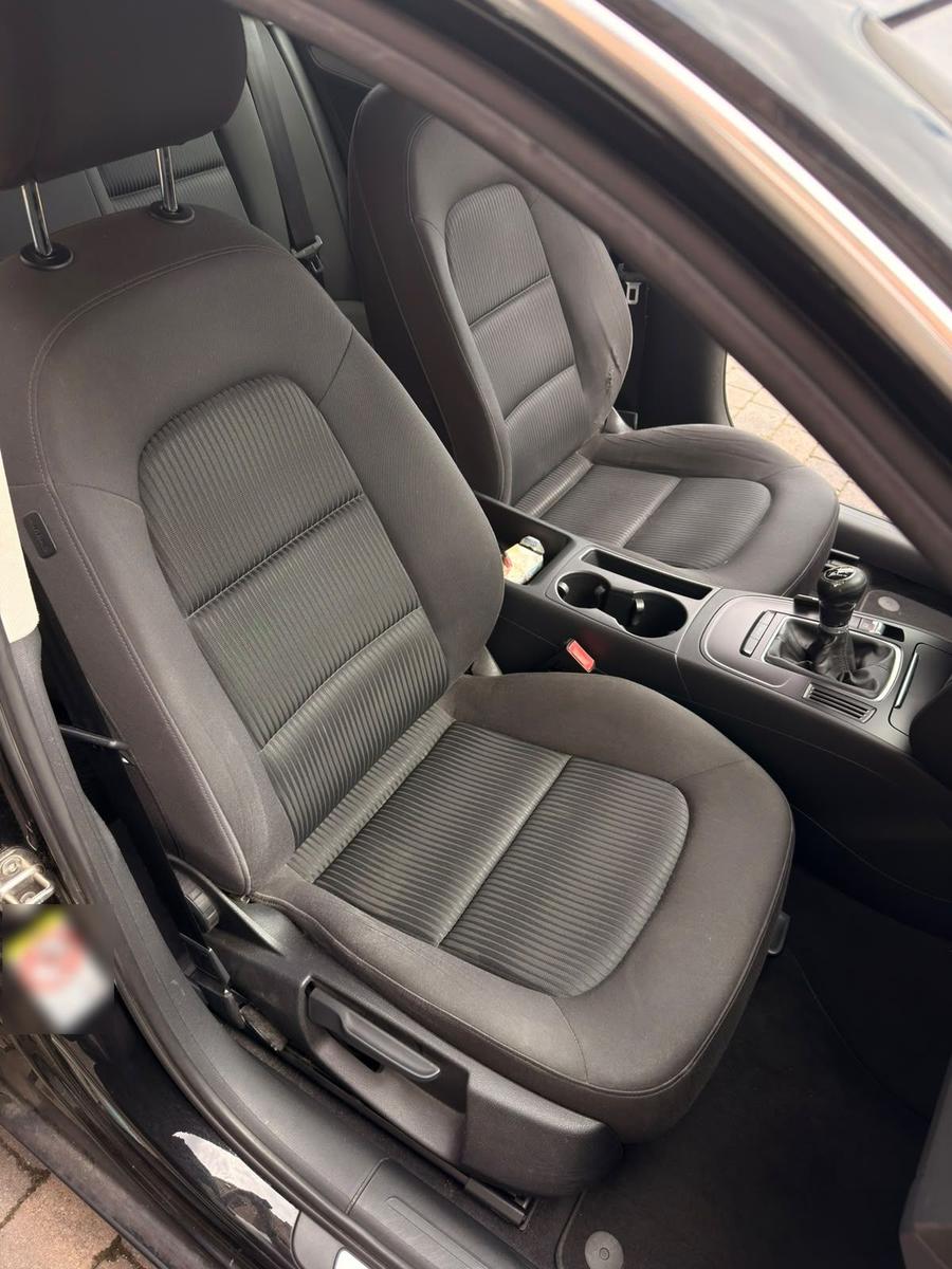 Audi A4 2010 — photo 14