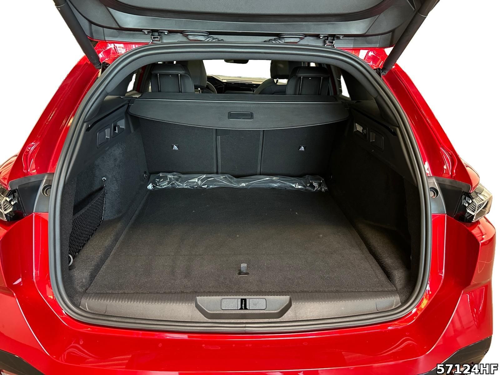 Fahrzeugabbildung Peugeot 308 SW GT Hybrid 145 e-DSC6