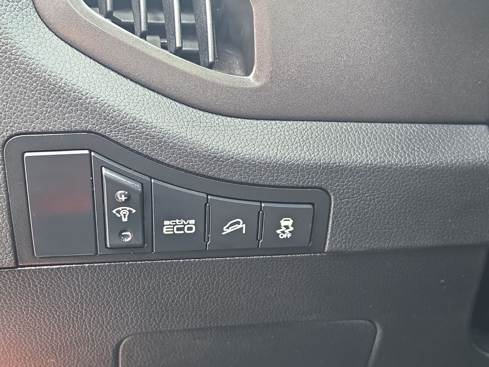 Fahrzeugabbildung Kia Sportage  ALLRAD 4X4 AUTOMAT/PANORAMA/NAVI/XENON