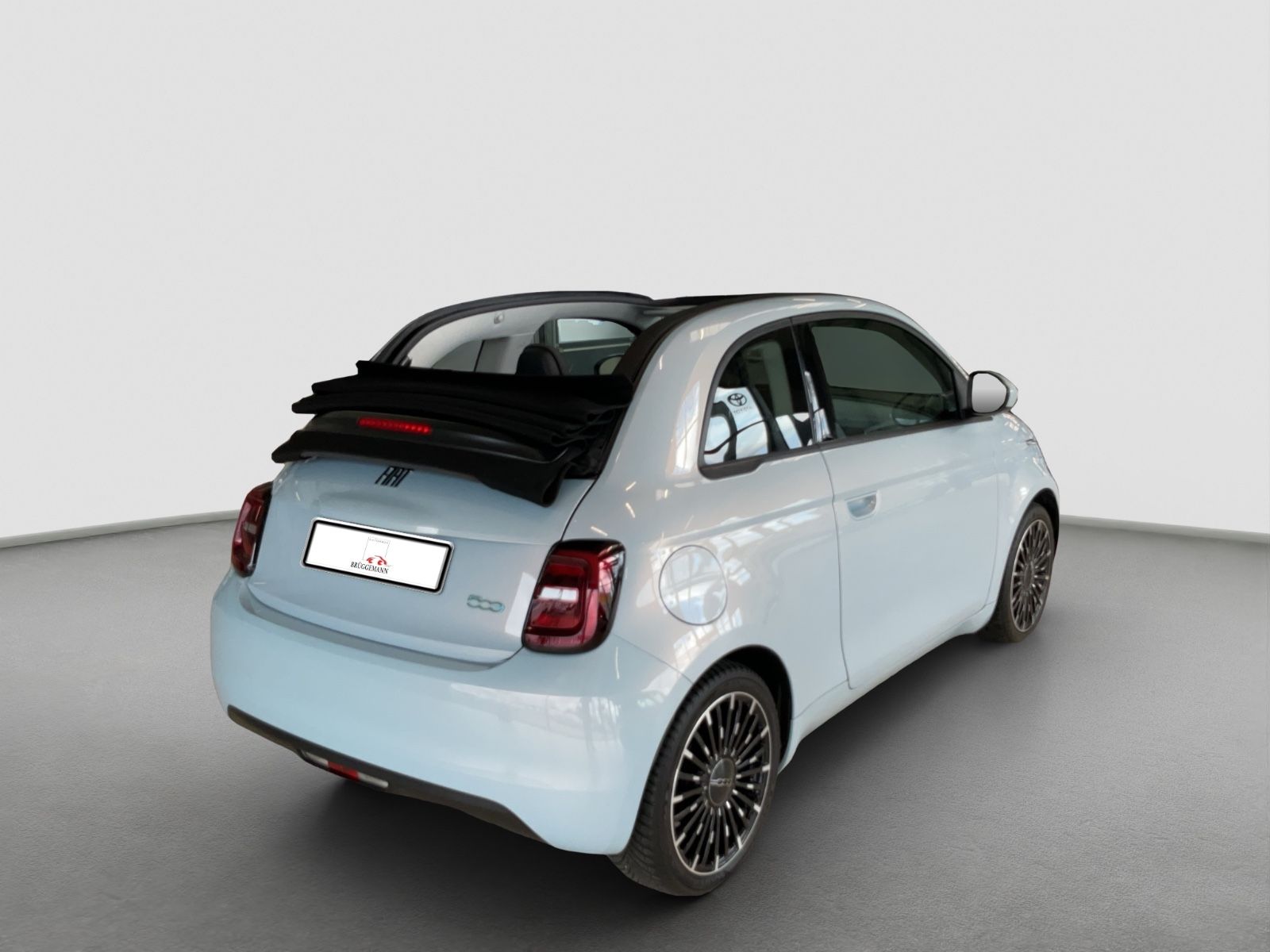 Fahrzeugabbildung Fiat 500 e Icon Cabrio Winter-Komfort Paket/Allwetter
