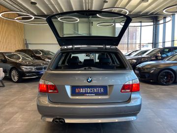 BMW 530 Touring 530d xDrive *HUD*NAVI*LEDER*PANO*SZH