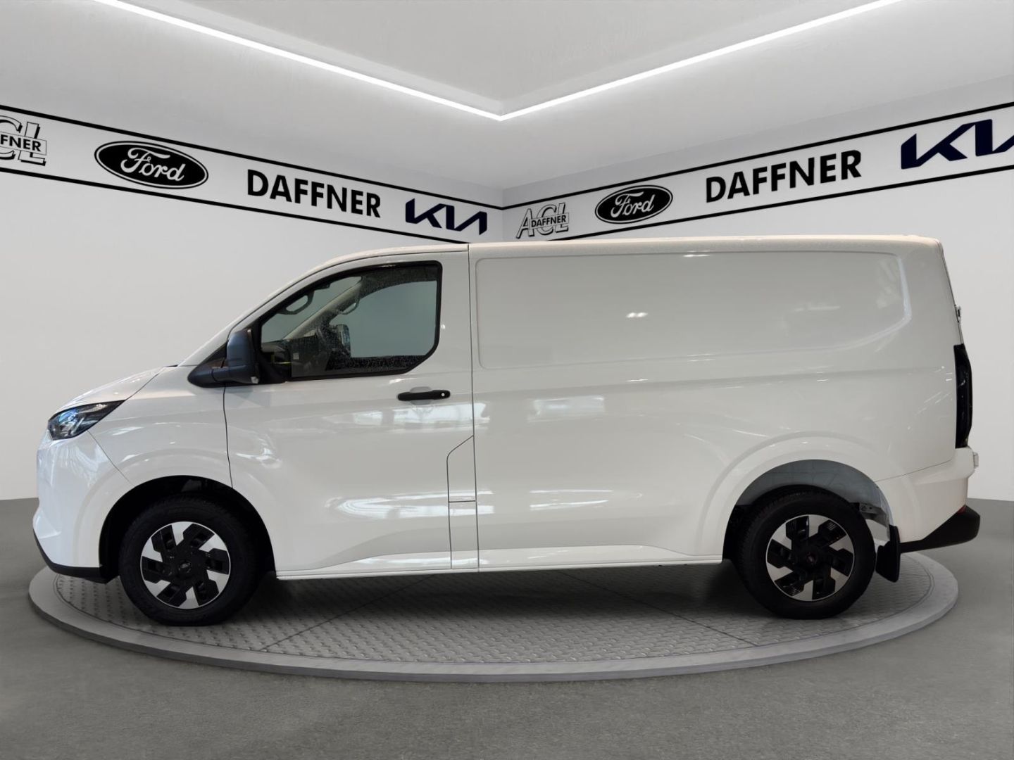 Fahrzeugabbildung Ford Transit Custom Kasten 320 L1 Trend FWD Plug-in H