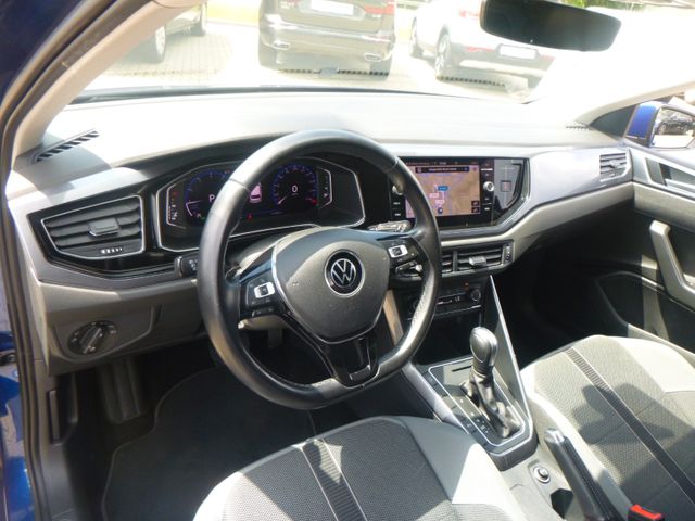 Fahrzeugabbildung Volkswagen Polo VI Highline >AUT/Rückfahrkamera