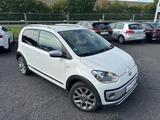 Volkswagen cross up! HU/AU + Service Neu 2.Hand Candy-Weiss - gebrauchte VW up! aus dem Jahr 2014