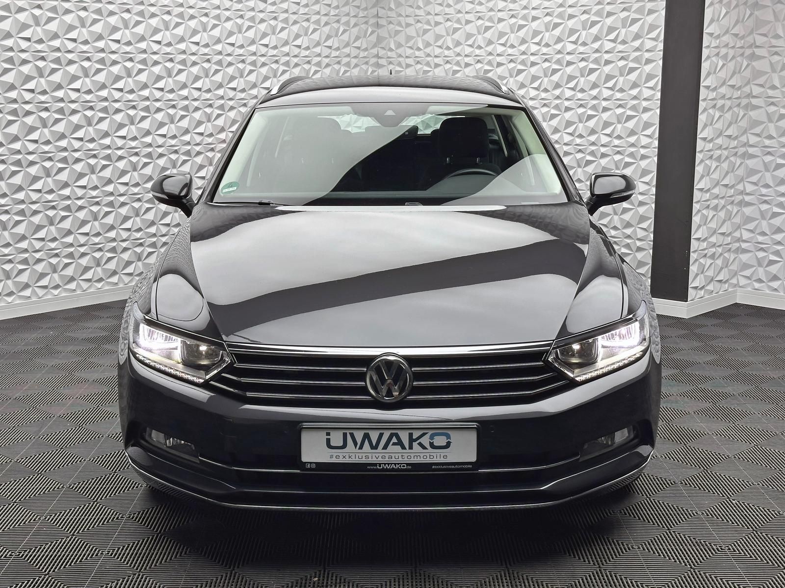 Fahrzeugabbildung Volkswagen PASSAT 2.0 TDI DSG/ACC/MASSAGE/DCC/LED/NAV/RCAM