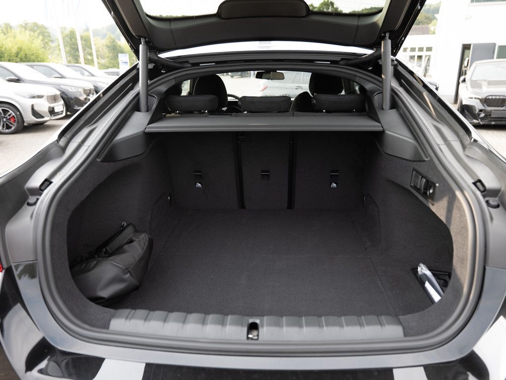 BMW i4 - Bild 14