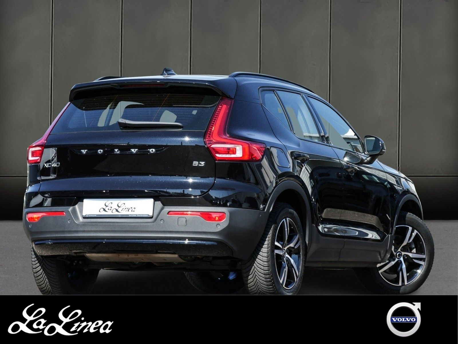 Volvo XC40 B3 Plus Dark *Memory*Harman/Kardon imagem 2