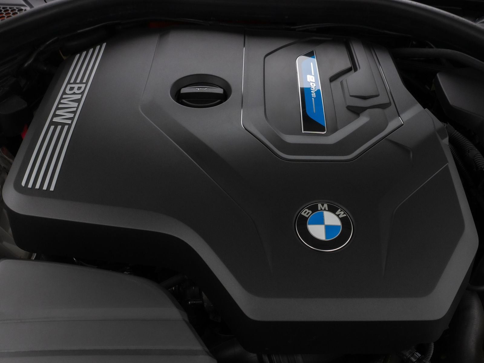 Fahrzeugabbildung BMW 320e  Kamera Laser HUD DAB HiFi Komfort Alarm