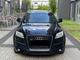 Audi Q7 3.0 TDI S-line Plus  7 Sitzer - Audi Q7 aus 2008: Line