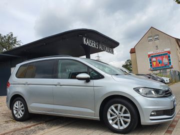 Volkswagen Touran - 10