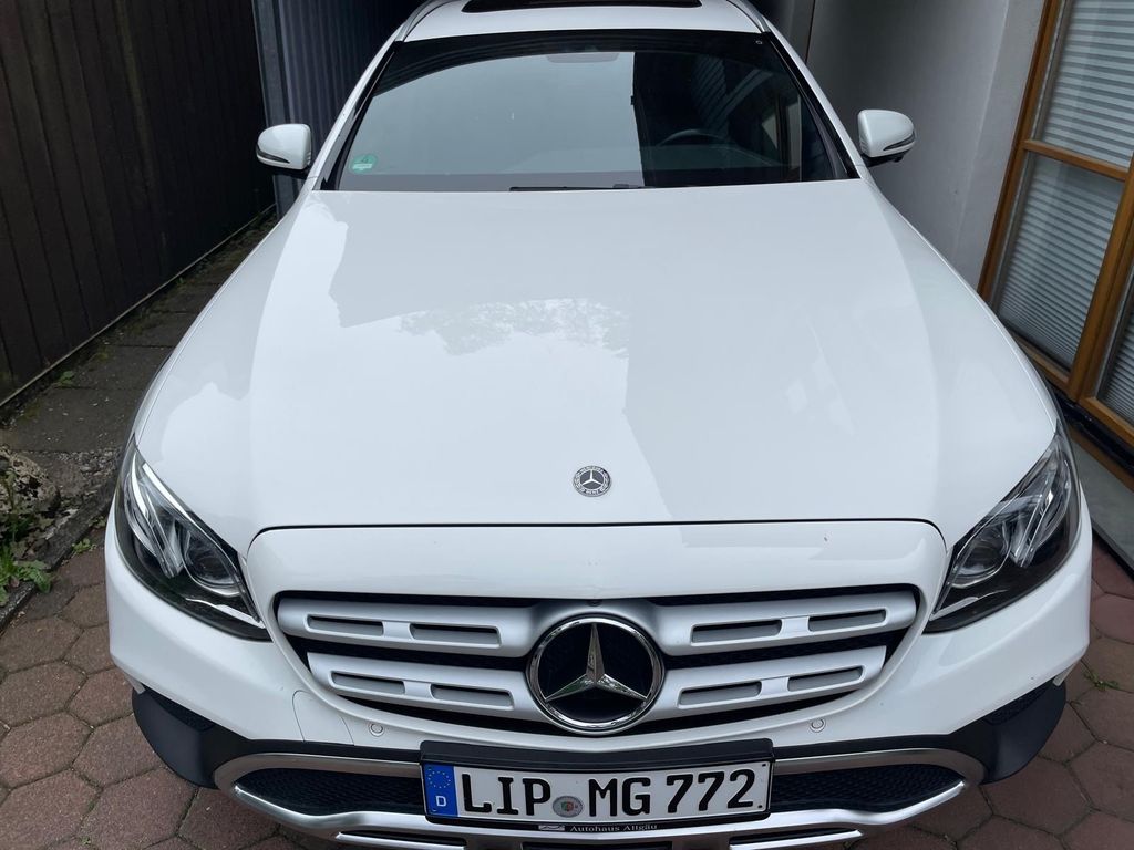 Image of Mercedes-Benz E 400