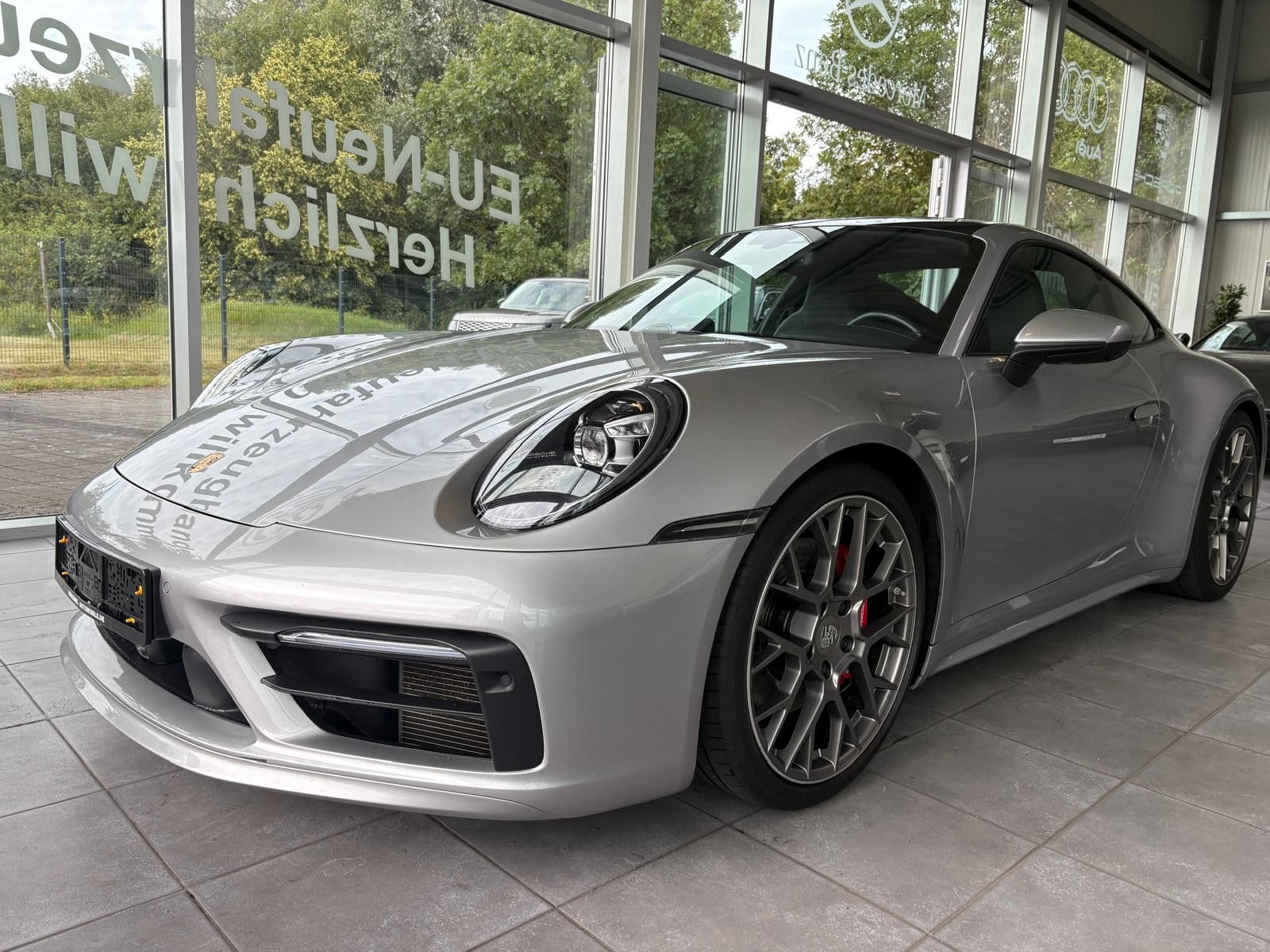 Fahrzeugabbildung Porsche 911 Carrera 4S Sport Design VollAusst.