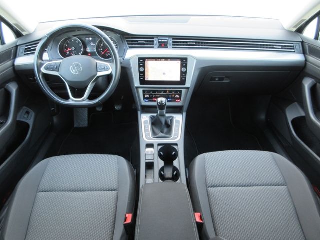 Passat Variant 1.5 TSI LED/NAVI+VZE+RFK/BUSINNES