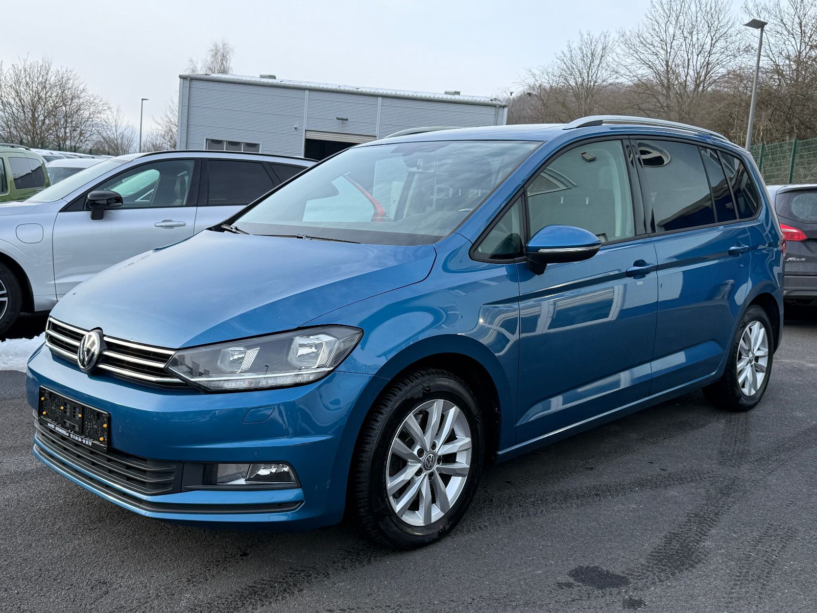 Fahrzeugabbildung Volkswagen Touran Comfortline ALLSTAR TSI ACC AHK Pano SHZ