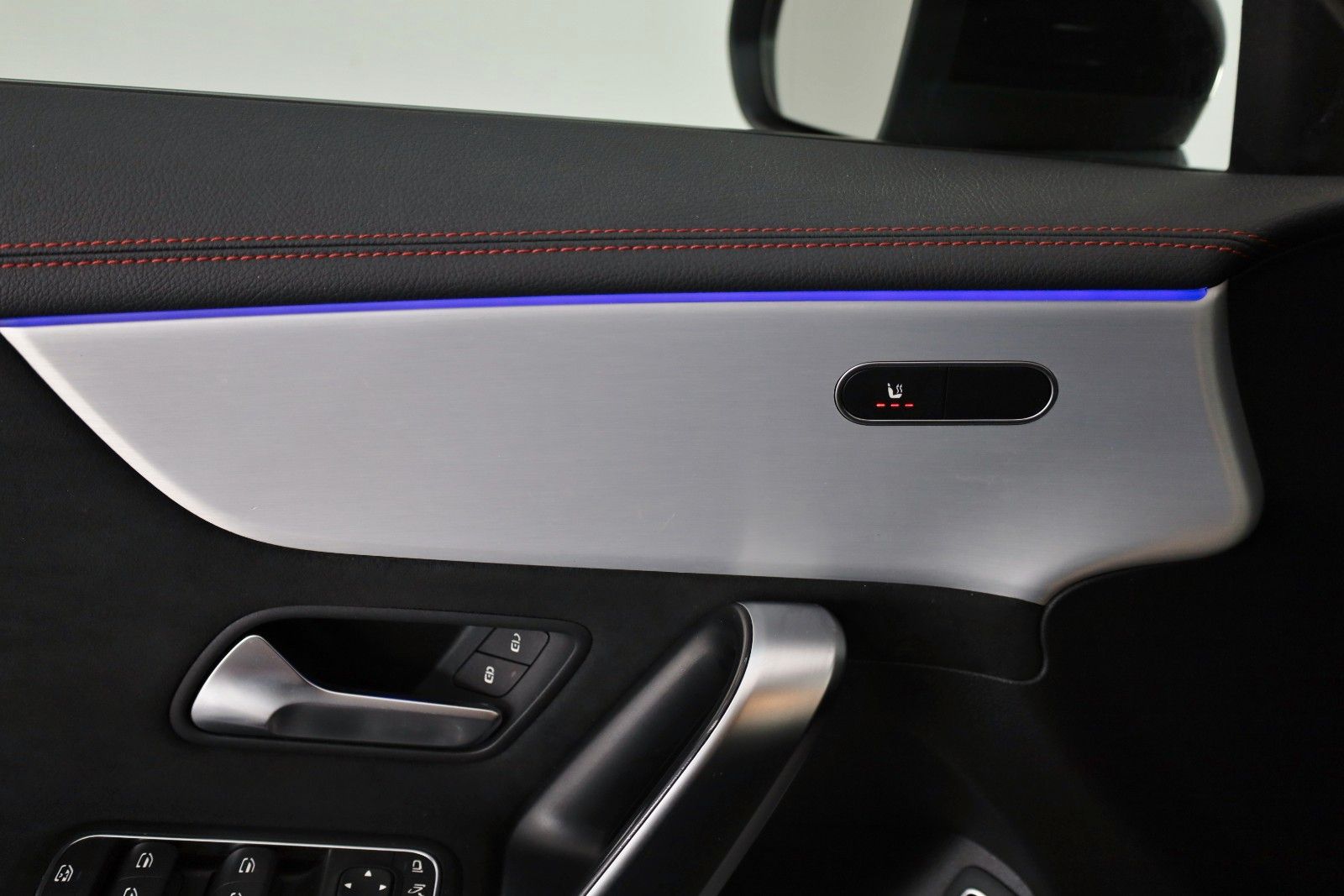 Fahrzeugabbildung Mercedes-Benz CLA 250 e Coupe, AMG line,Navi,LED,SH,Kamera