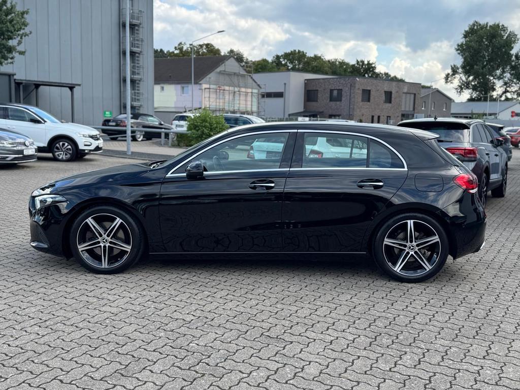 Mercedes-Benz A 220