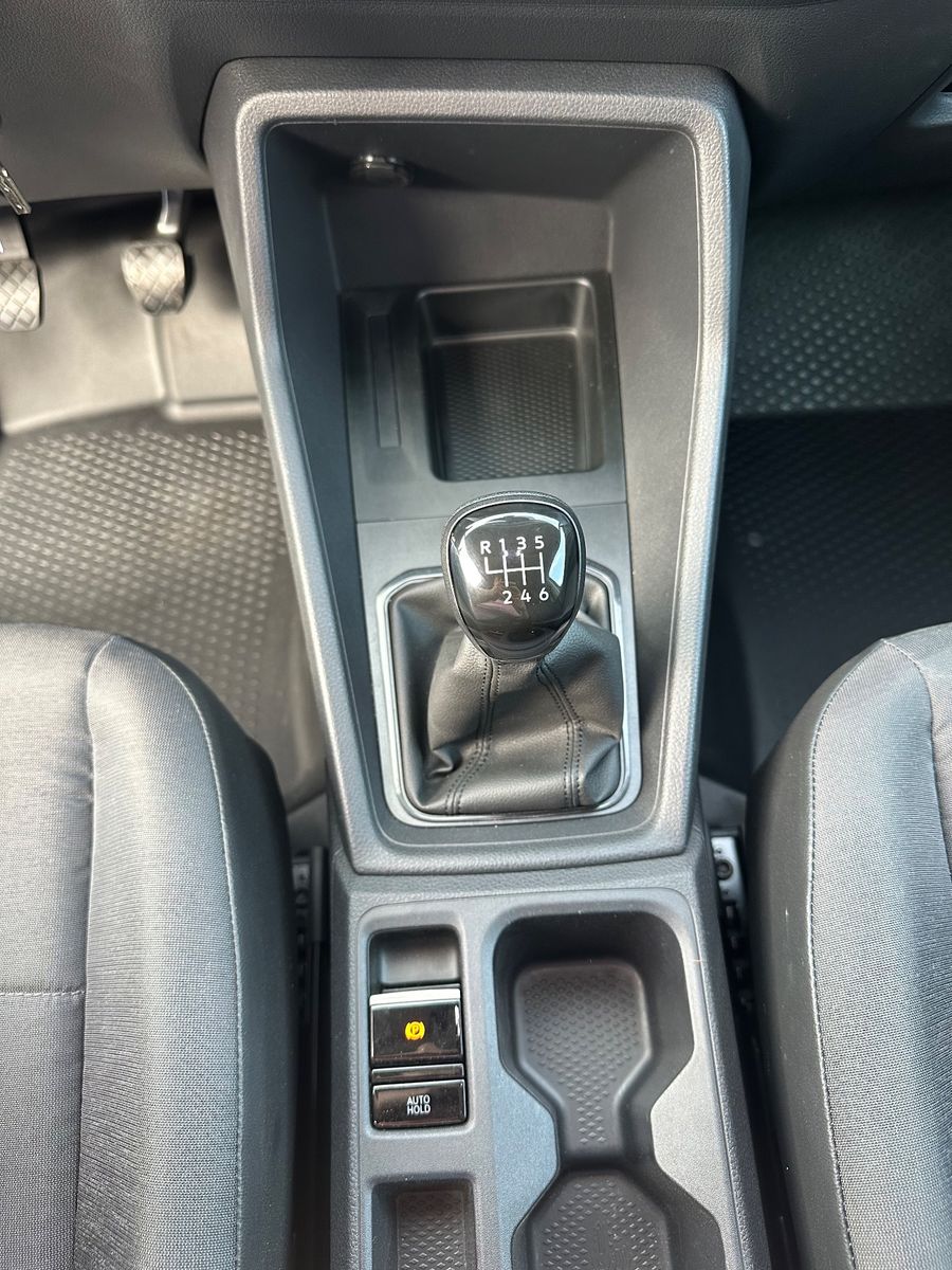 Fahrzeugabbildung Volkswagen Caddy Cargo 2.0 TDI KLIMA+SHZ+PDC+WINTER-PAKET