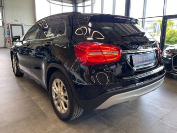 Mercedes-Benz GLA 200 7G-DCT Style *NAVI*XENON*SHZ*TEMPOMAT*