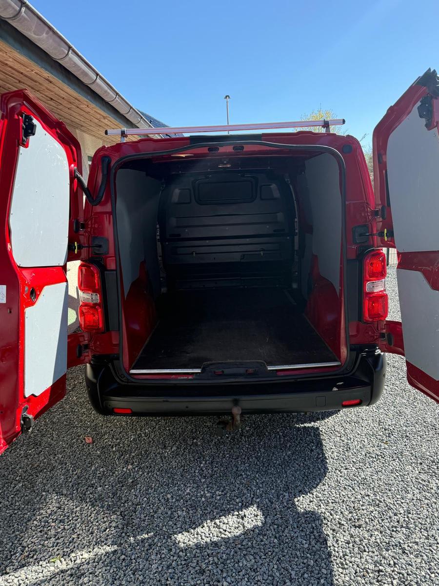 Opel Vivaro Automatik Elegance Standheizung PDC 177Ps