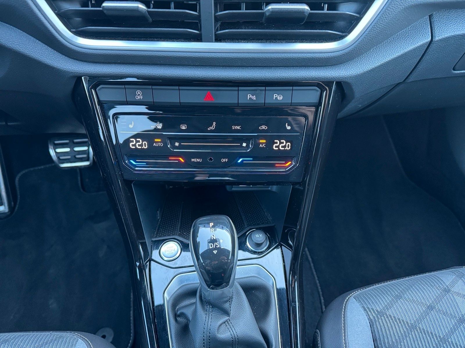 Fahrzeugabbildung Volkswagen T-Roc R-Line