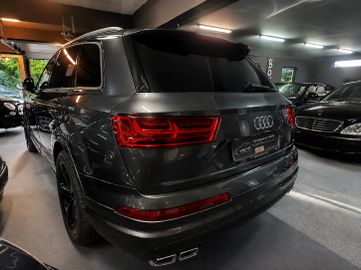 Audi Q7 - 4