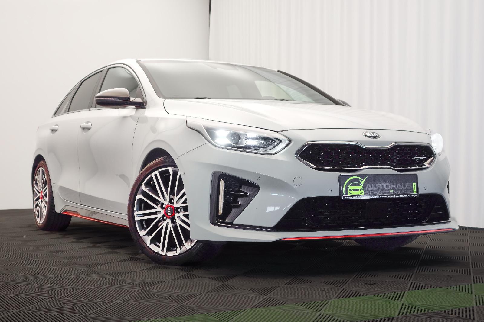 Kia ProCeed **GT** ALCANTARA+RFKMRA+ACC+KEYLESS+LED