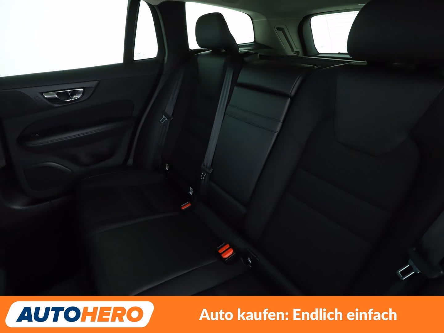 Volvo V60 2.0 T4 Momentum Pro Aut*NAVI*LED*TEMPO*PDC*