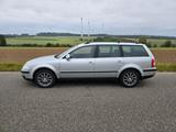 Volkswagen Passat 2.0 guter Allg.zustand TÜV NEU 10/2027 - Volkswagen Passat aus 2004: Kombi