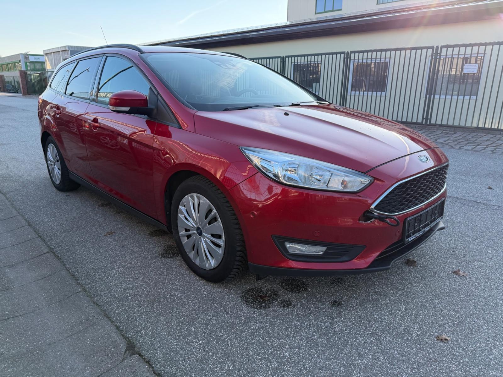 Ford Focus 2015 — engine 998 cm³, 101 HP (74kW)