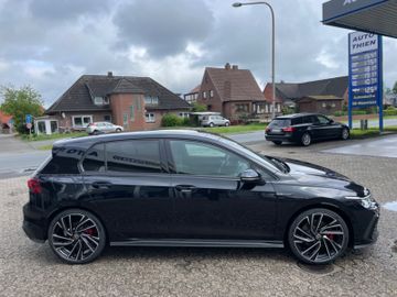 Fahrzeugabbildung Volkswagen Golf 2.0 TDI GTD DSG Navi/LED/ACC/Alu19"