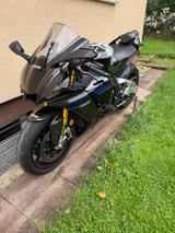 Yamaha R1 M